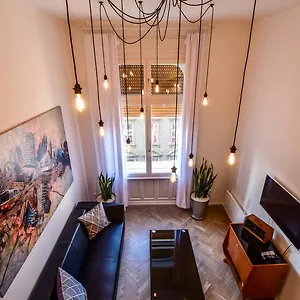  Apartman K89: Designer Studio